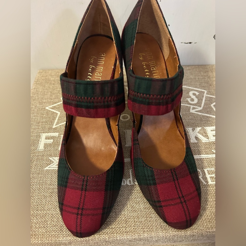 Ann Marino Red and Green Plaid Heels Size 6.5 - Picture 3 of 7
